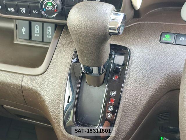 Honda N BOX 2021-11 8884000-14