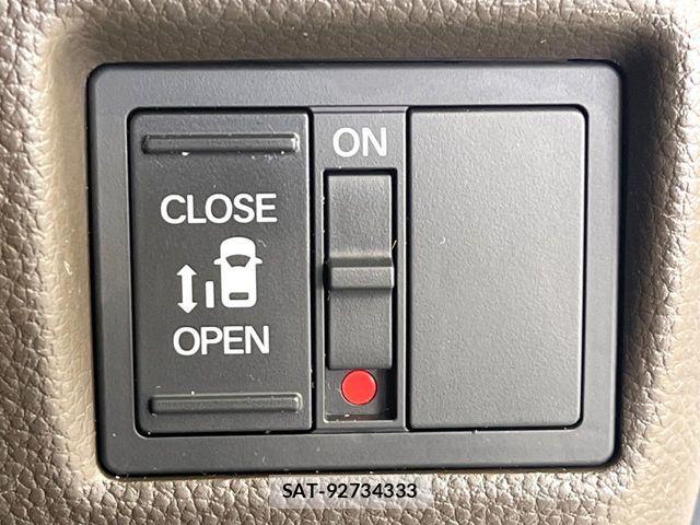 Honda N BOX 2023-04 8884008-5