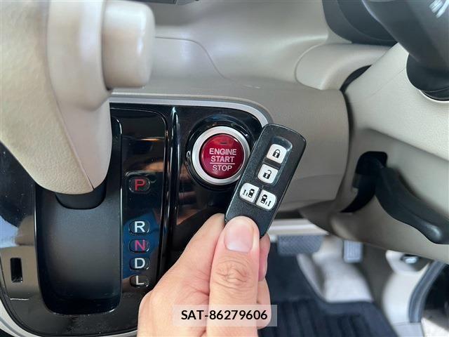 Honda N BOX 2013-03 8884027-15