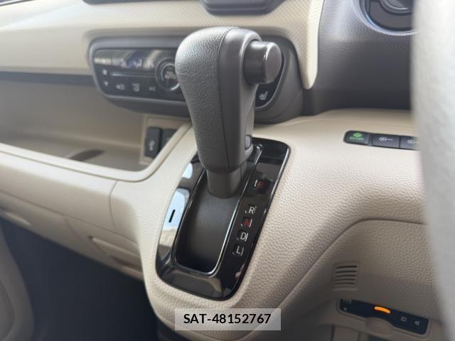 Honda N BOX 2018-05 3380974-12