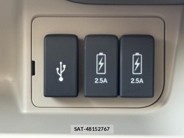 Honda N BOX 2018-05 3380974-18