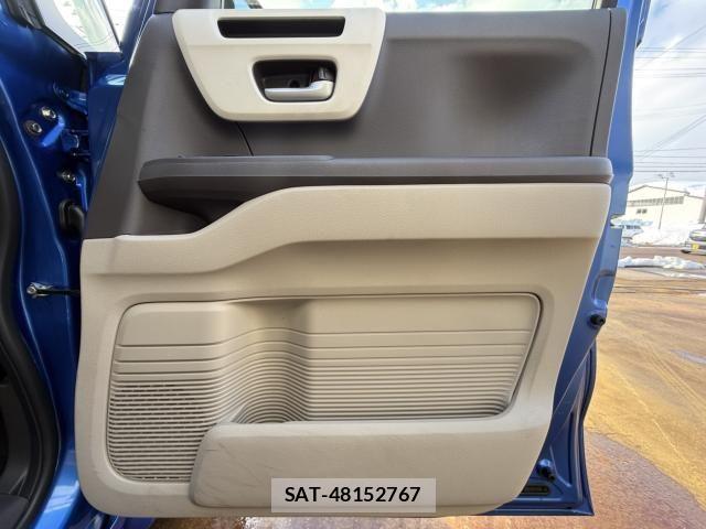 Honda N BOX 2018-05 3380974-25