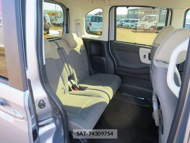 Honda N BOX 2022-07 3772839-10