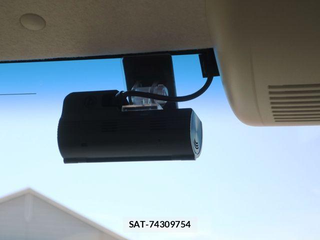 Honda N BOX 2022-07 3772839-23