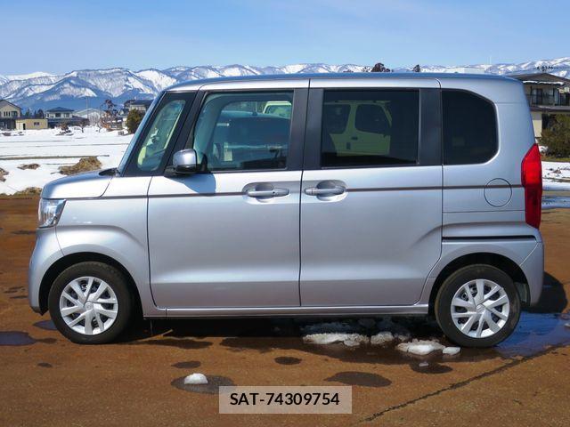 Honda N BOX 2022-07 3772839-4
