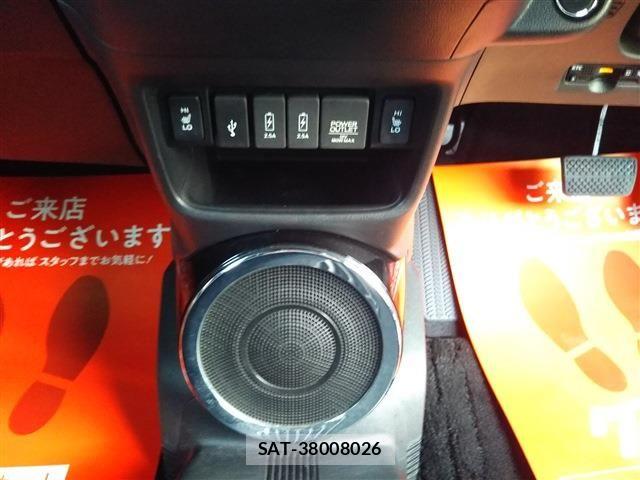 Honda N BOX 2018-02 5873553-10