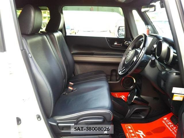 Honda N BOX 2018-02 5873553-15