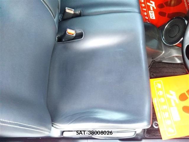 Honda N BOX 2018-02 5873553-17