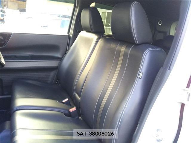 Honda N BOX 2018-02 5873553-18