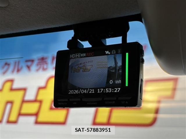 Honda N BOX 2018-06 6546052-14