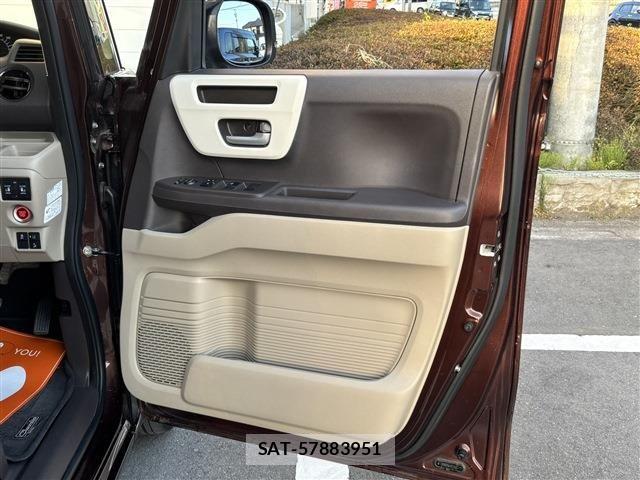 Honda N BOX 2018-06 6546052-20