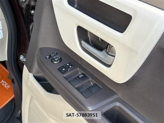 Honda N BOX 2018-06 6546052-21