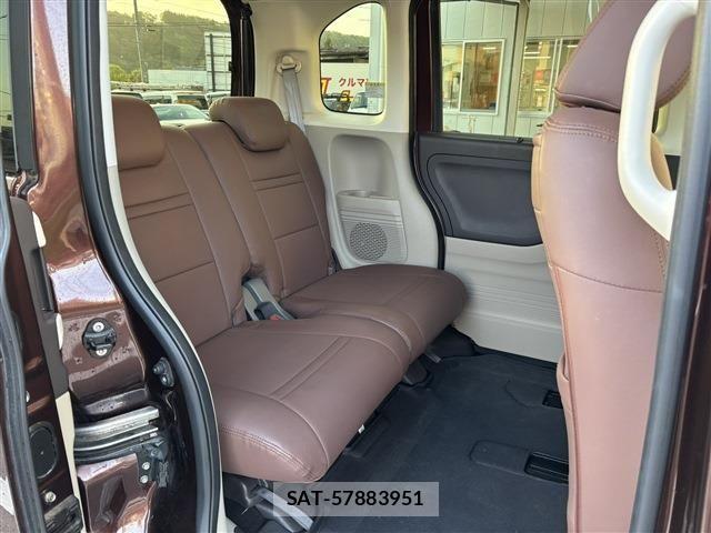 Honda N BOX 2018-06 6546052-23
