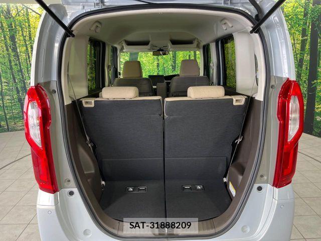 Honda N BOX 2023-06 6672797-9