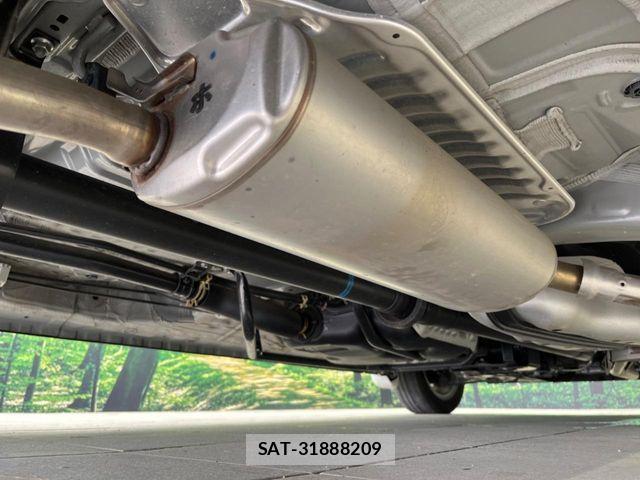 Honda N BOX 2023-06 6672797-19