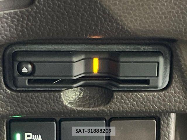 Honda N BOX 2023-06 6672797-5