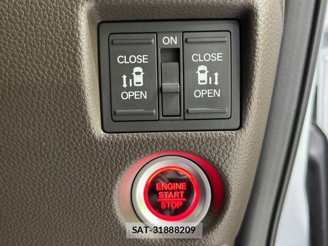 Honda N BOX 2023-06 6672797-6