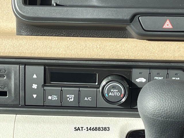 Honda N BOX 2025-11 6909877-14
