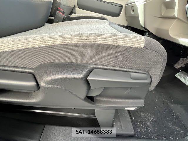 Honda N BOX 2025-11 6909877-15