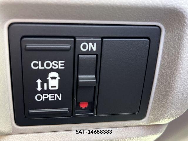 Honda N BOX 2025-11 6909877-16