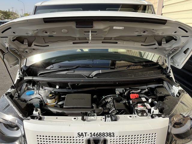 Honda N BOX 2025-11 6909877-27