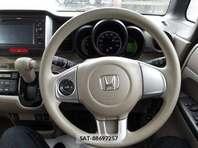 Honda N BOX 2015-05 6996146-16