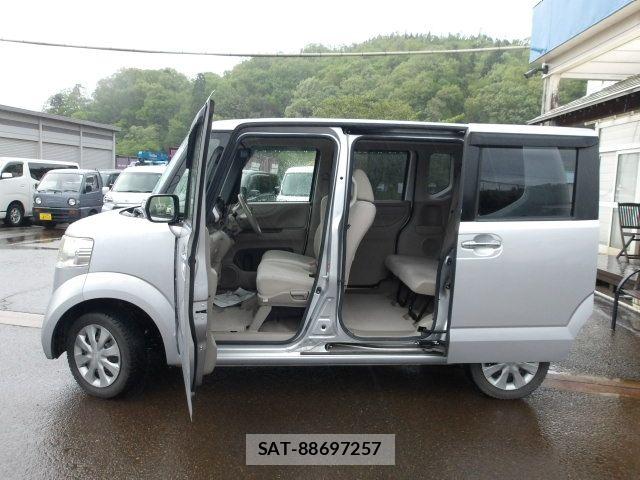 Honda N BOX 2015-05 6996146-5