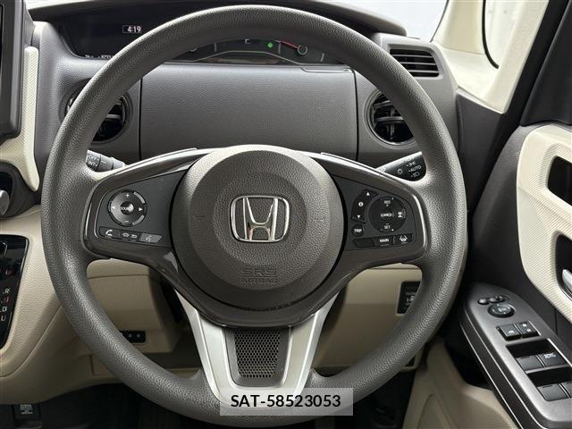 Honda N BOX 2017-10 7059853-11