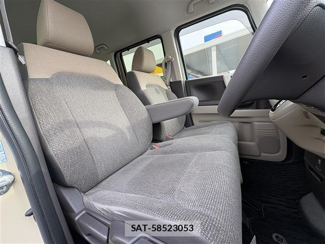 Honda N BOX 2017-10 7059853-22