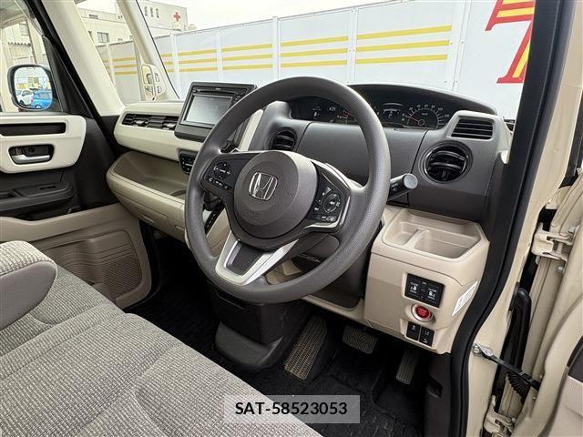 Honda N BOX 2017-10 7059853-23
