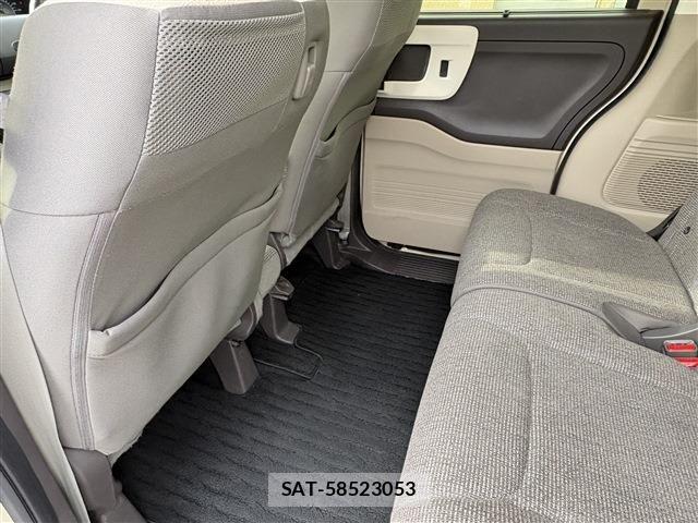 Honda N BOX 2017-10 7059853-27