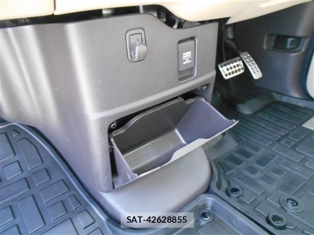 Honda N BOX 2019-08 7222510-25