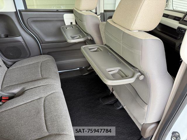 Honda N BOX 2023-06 7222524-17