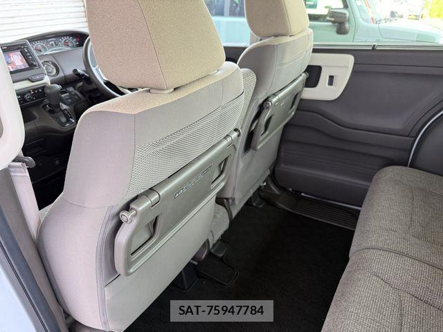 Honda N BOX 2023-06 7222524-21