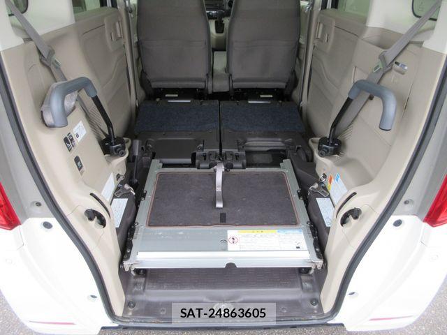 Honda N BOX 2020-11 7222513-17