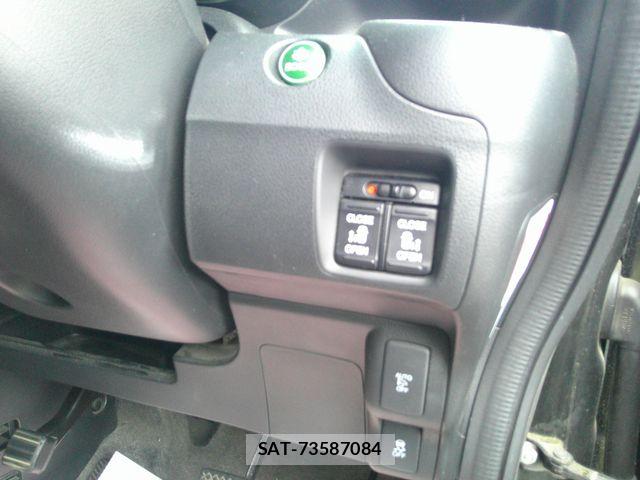 Honda N BOX 2017-03 7251692-18