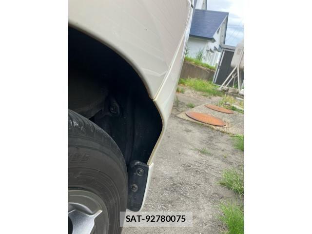 Honda N BOX 2017-10 7251689-28