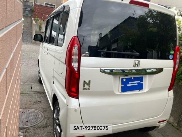 Honda N BOX 2017-10 7251689-5