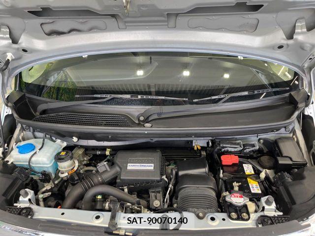 Honda N BOX 2019-06 7328778-17