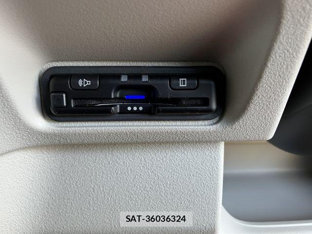 Honda N BOX 2025-10 7328768-12