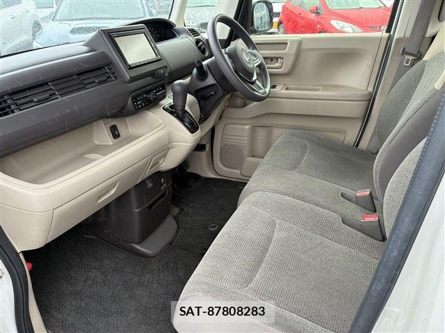 Honda N BOX 2020-04 7358969-16