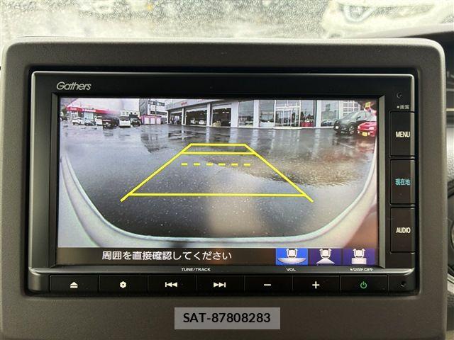 Honda N BOX 2020-04 7358969-21