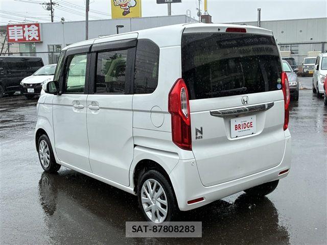 Honda N BOX 2020-04 7358969-3