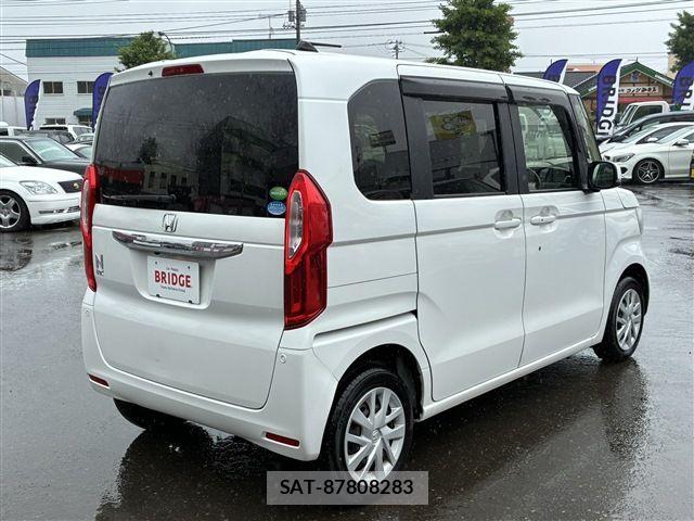 Honda N BOX 2020-04 7358969-5