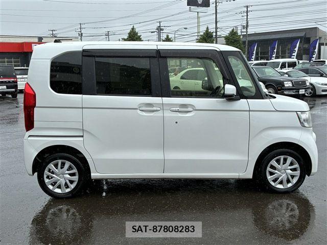 Honda N BOX 2020-04 7358969-6