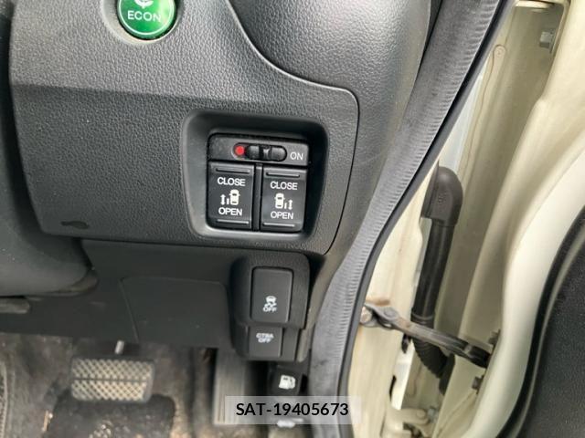 Honda N BOX 2014-03 7358972-10