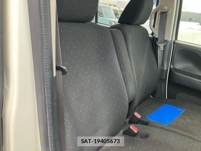 Honda N BOX 2014-03 7358972-8