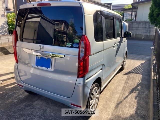 Honda N BOX 2019-08 7358967-4