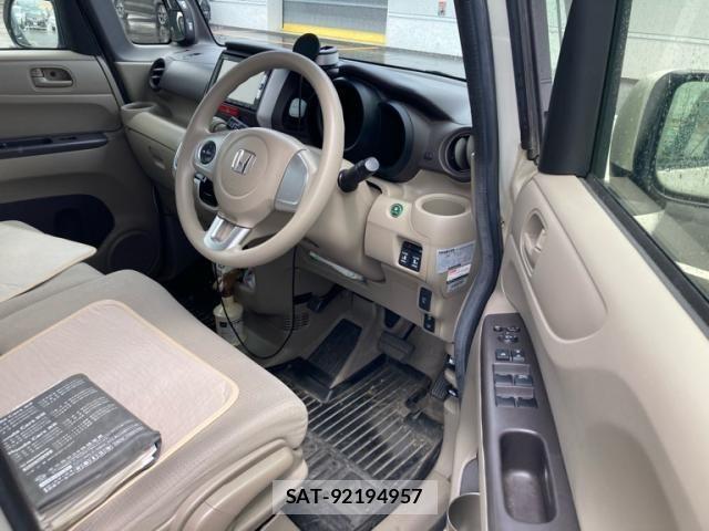 Honda N BOX 2015-06 7358968-11