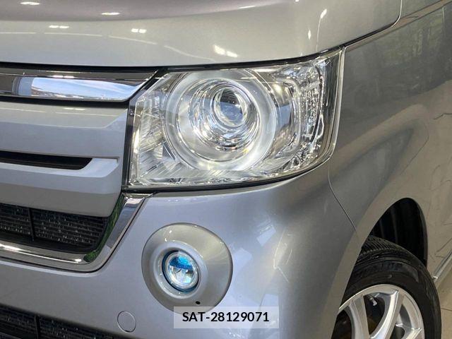 Honda N BOX 2019-09 7358965-12
